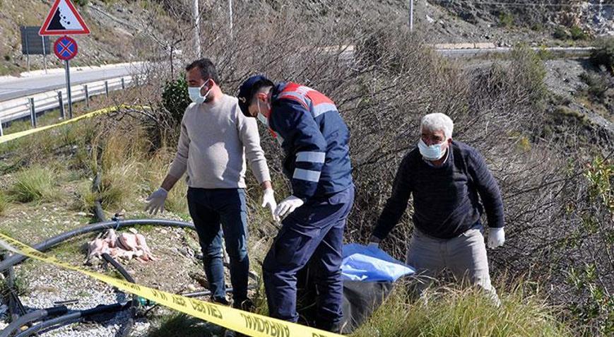 Antalyada yol kenarında kadın cesedi bulundu