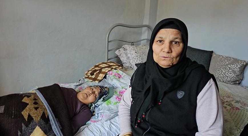 Yalnız yaşayan yatalak kadının dramı: Sudan başka bir şey içemiyorum
