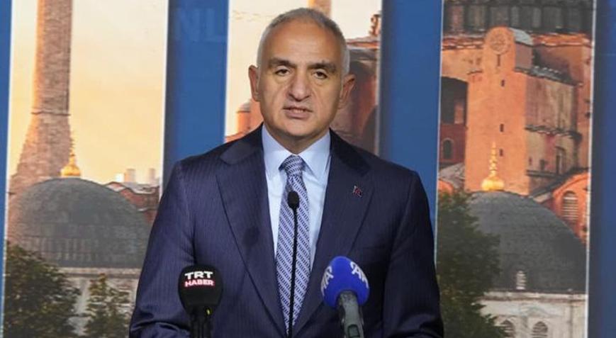 Bakan Ersoy: Vakıflar günde 100 bin vatandaşımıza iftar veriyor
