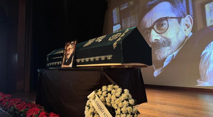 82 yaşında yaşama veda etmişti Yazar Necati Tosuner son yolculuğuna uğurlandı