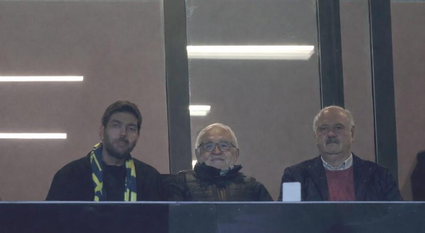 Fenerbahçe locasında anlamlı buluşma 87 yaşındaki üyeye ilk tribün heyecanı