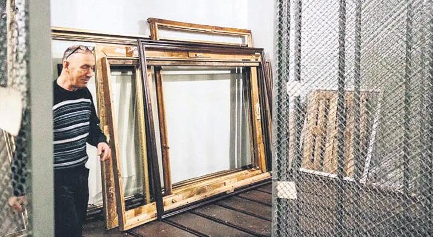 Eserler cephenin 75 kilometre uzağına taşınıyor