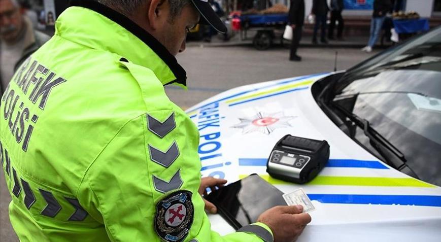 Sürücülere plaka uyarısı Aracı olanlar dikkat: Yapmayana 140 bin lira ceza var