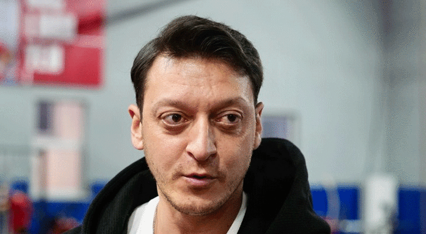 Mesut Özil: Fenerbahçede şu an oynamak istemezdim
