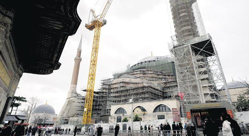 Ayasofya altında 1600 yıllık tarih gün yüzüne çıkarıldı Yedi gizemli tünel keşfi