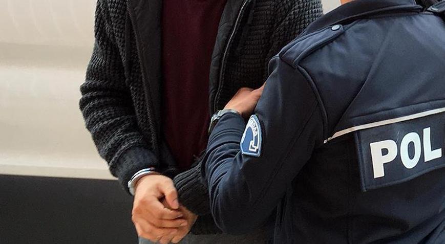 Edirnede yakalanan 5 firari FETÖ hükümlüsü ile taksi sürücüsü tutuklandı