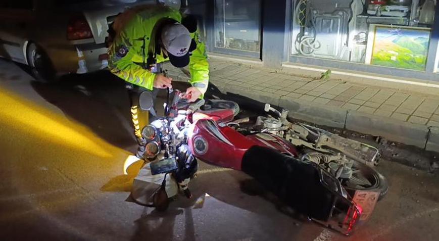 Dur ihtarına uymayan ehliyetsiz motosikletliye 303 bin TL ceza