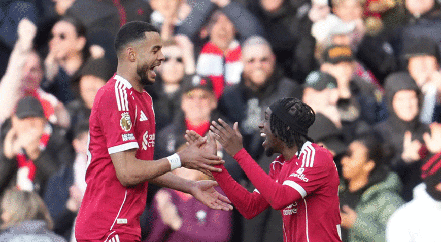 Galatasarayın rakibi Liverpool Premier Ligde 5 golle kazandı