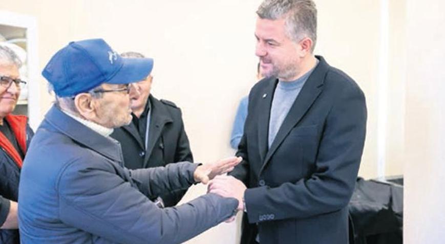 Buca’nın çınarlarına başkandan ziyaret