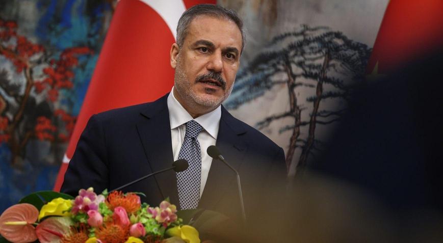 Dışişleri Bakan Hakan Fidandan Konsolosluk Çağrı Merkezine ziyaret