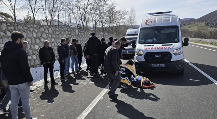 İstinat duvarına çarpan otomobil devrildi: 5 yaralı