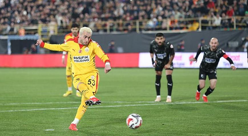 Galatasarayda Barış Alper Yılmaz durdurulamıyor Alanyaspor maçında 45 dakikada yıldızlaştı