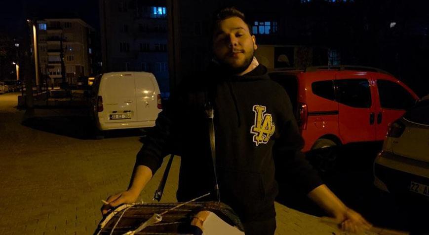 Dededen kalan davulla sahura kaldırıyor 23 yaşındaki gencin hikayesi yürek ısıtıyor
