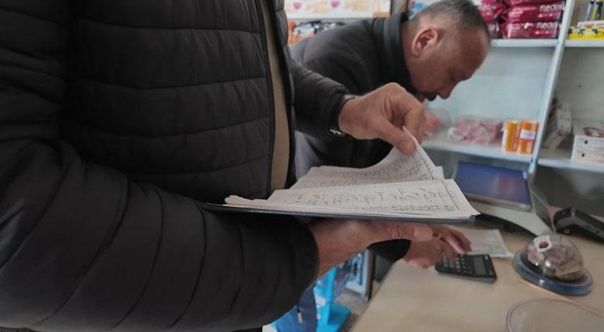 Zimem Defteri geleneği yeniden canlandı İş insanı, yüzlerce ailenin bakkal borcunu tek tek kapattı