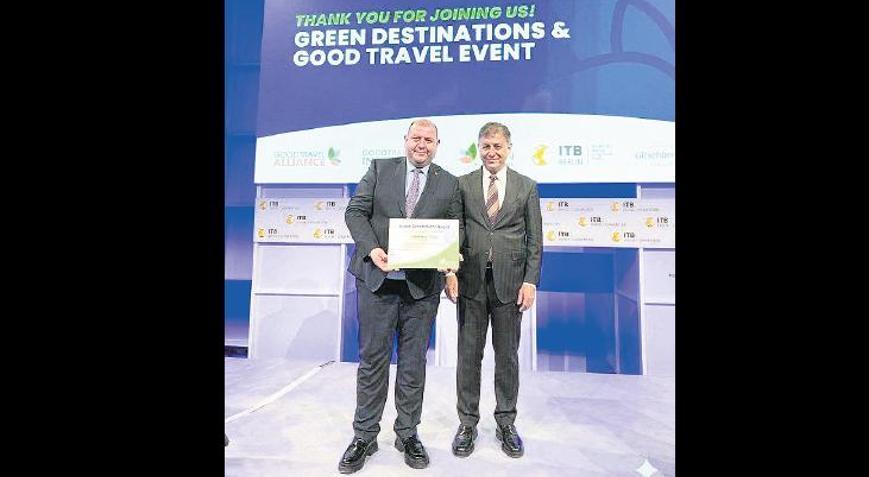 Menderes’e turizm ödülü