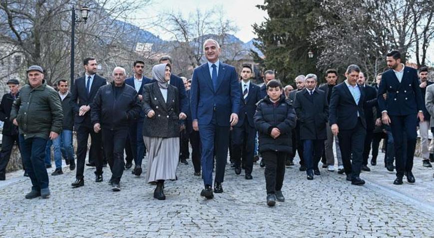 Bakan Ersoydan baba ocağı Antalyanın İbradı ilçesine ziyaret
