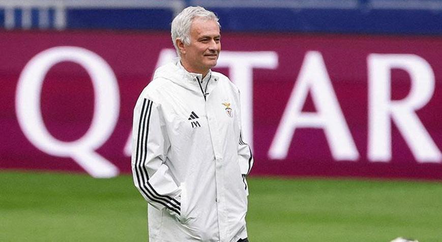 Fenerbahçe transferde Jose Mourinho ile karşı karşıya geldi Benfica yıldız oyuncuyu radarına aldı