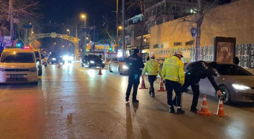 Kadıköy’de trafik ve asayiş uygulaması; makas atan sürücüye 90 bin lira ceza