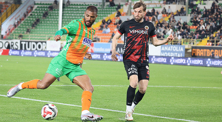 Süper Ligde Alanyaspor - Gençlerbirliği maçından gol sesi çıkmadı