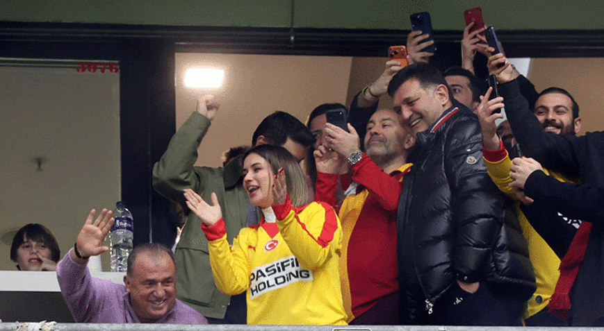 Fatih Terim, Galatasaray-Liverpool maçını tribünden takip etti