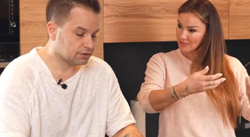 Pınar Altuğa müstehcen sahne sorusu Eşi Yağmur Atacan kendini tutamadı