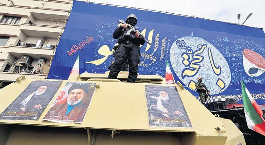 Hamaney’den ilk mesaj: Hürmüz kapalı kalacak