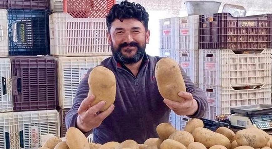 Pazarda gören dönüp bir daha bakıyor Tek patatesle 4 kişilik yemek çıkıyor