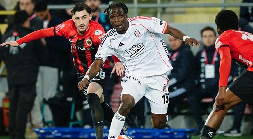 Beşiktaşın ilk golünü kaydeden Junior Olaitan: Derbinin ardından zor bir maçtı