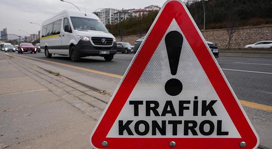 Bayramda yola çıkacaklar dikkat İçişleri Bakanlığı yeni uygulamayı duyurdu; denetim noktaları sorgulanabilecek