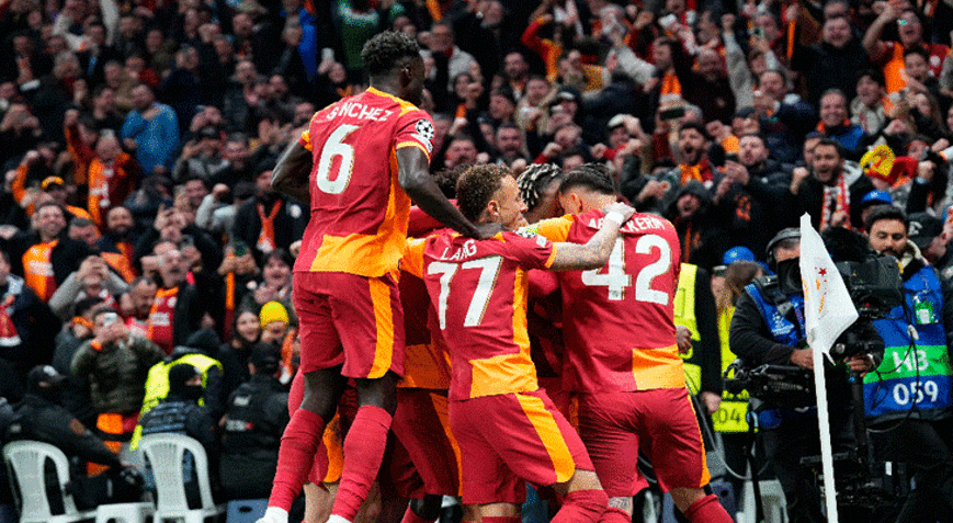 Galatasaray evinde Aslan Deplasmanlarda kayıp