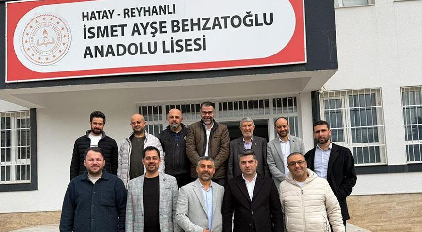 Mezun oldukları okulda 20 yıl sonra buluştular