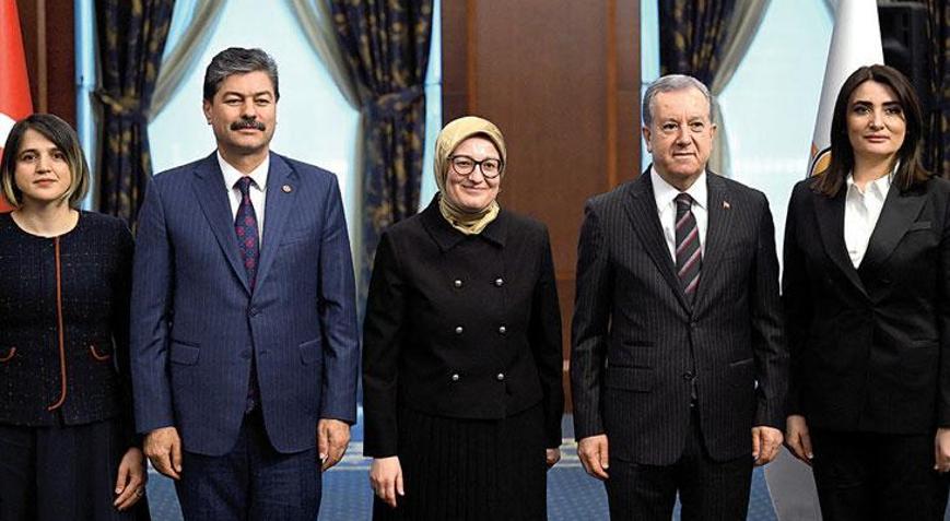 AK Parti ile CHP bu yıl da bayramlaşmadı