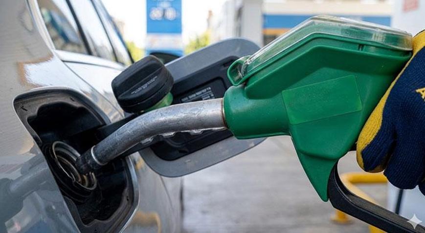 AKARYAKIT FİYATLARI İNDİRİMİ 25 MART ÇARŞAMBA Benzin ve motorine indirim mi geldi, ne kadar oldu İstanbul, Ankara ve İzmir güncel akaryakıt litre fiyatları