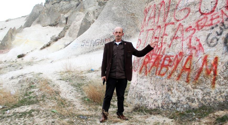 Kayseride peribacalarına sprey boyalı tahribat
