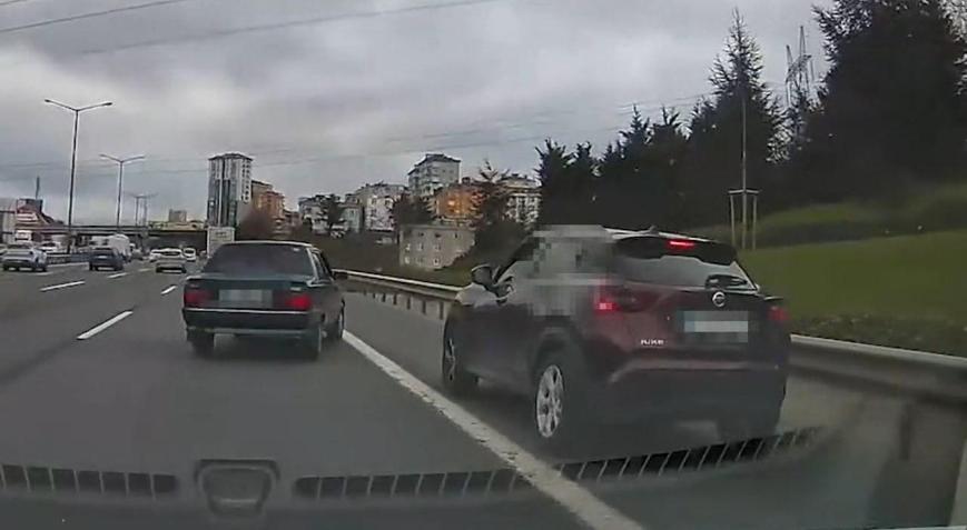İstanbul – Ümraniyede aracından inip sürücüye saldıran şüpheliye 360 bin lira ceza