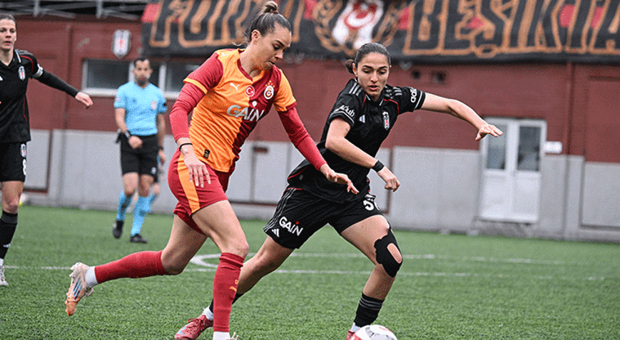 8 gollü kadın derbisinde Beşiktaştan muhteşem dönüş Galatasaraya 90+3te şok