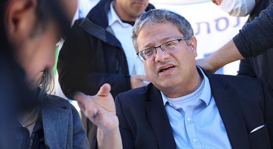 İsrailde 13 suçtan hüküm giyen Bakan Ben-Gvire suçlu diyen polise disiplin cezası kararı