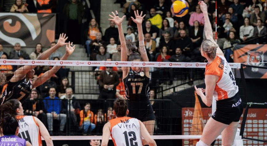 VakıfBank, Eczacıbaşını set vermeden geçti