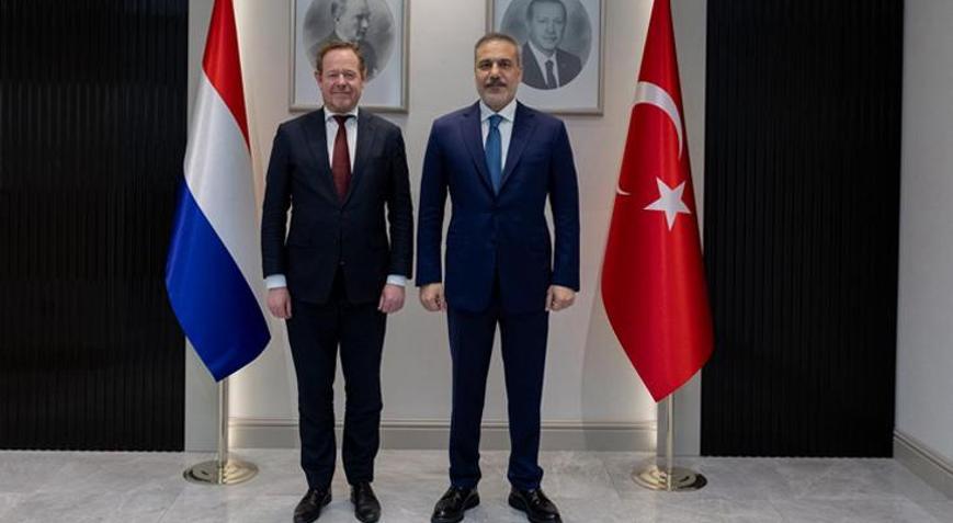 Dışişleri Bakanı Hakan Fidan, Hollanda Adalet ve Güvenlik Bakanı Van Weel ile Ankarada görüştü