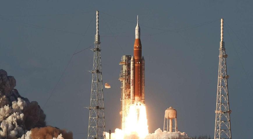 54 yıl sonra Aya insanlı yolculukta beklenmedik kriz NASA uzay aracında tuvalet alarmı