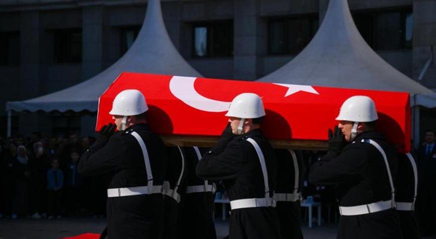 Bakan Gürlekten trafik kazasında şehit düşen polis memuru için taziye mesajı