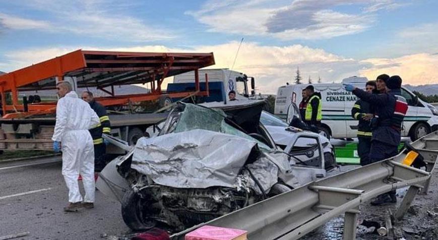 Eskişehir-Ankara yolunda korkunç kaza 4 kişi öldü, 2 kişi de yaralı