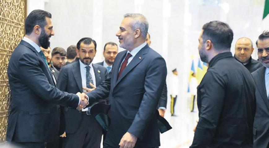 Kritik ziyarette üçlü görüşme