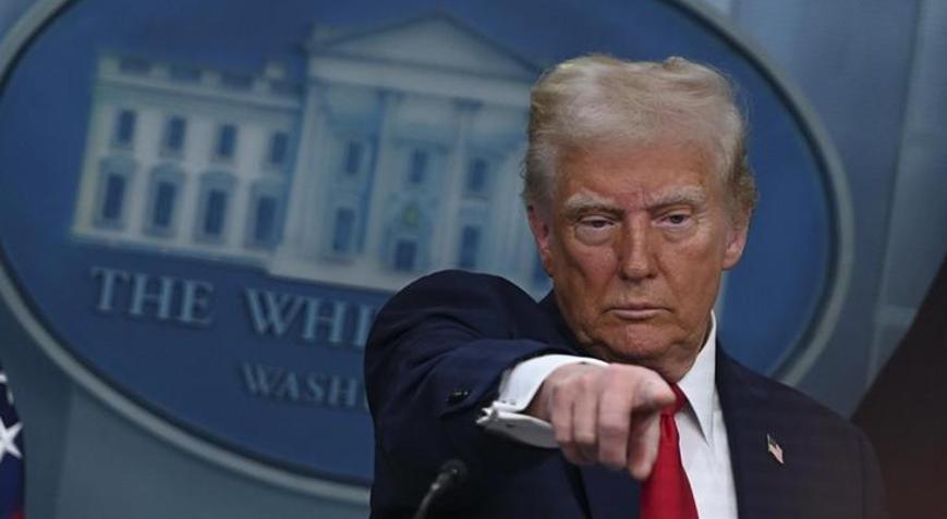 Trumptan medyaya tehdit: Şarlatanlık yapıyorlar, federal soruşturma başlatılacak