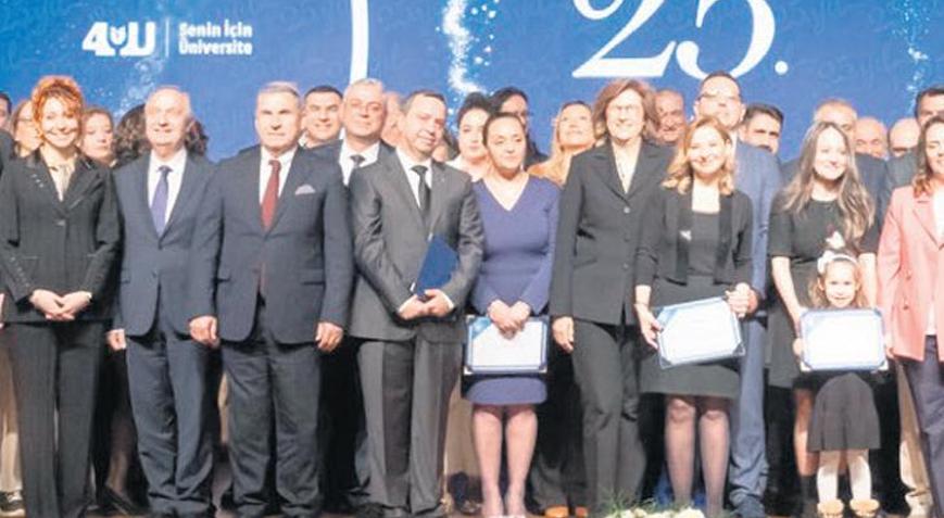 Yaşar Üniversitesi’nde 25’inci yıl gururu