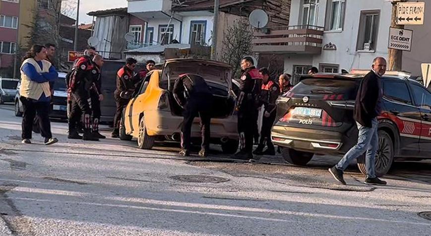 Malatyada bıçaklı kavgada baba ve oğulu yaralandı