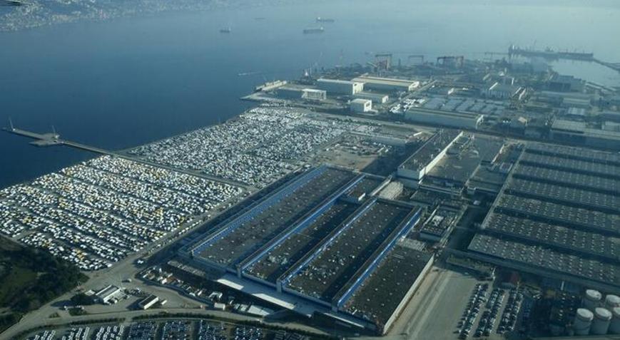 Yılın ilk çeyreğinde 215 bin 323 otomotiv ihraç edildi
