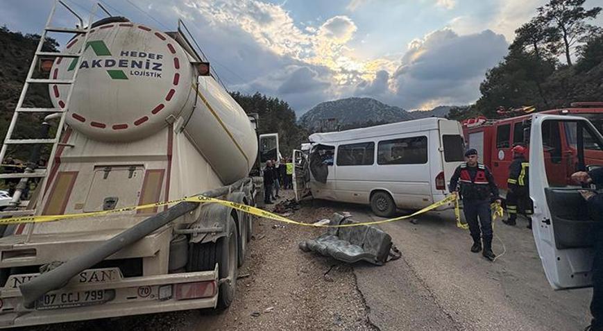 Burdur Bucak’taki 7 ölümlü kazada yeni gelişme Beton mikseri sürücüsü tutuklandı
