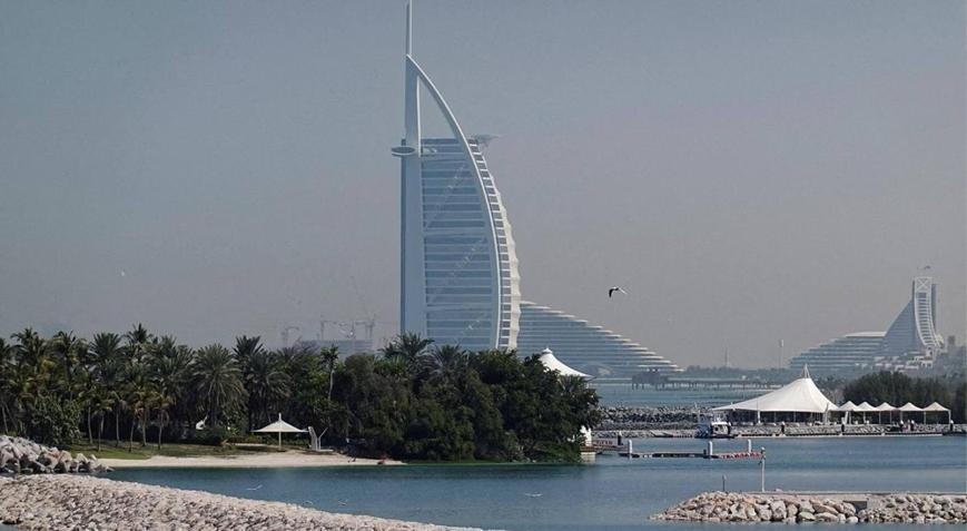 Dubainin simgelerinden Burj Al Arab kapatılıyor İranın misillemelerinin hedefi olmuştu