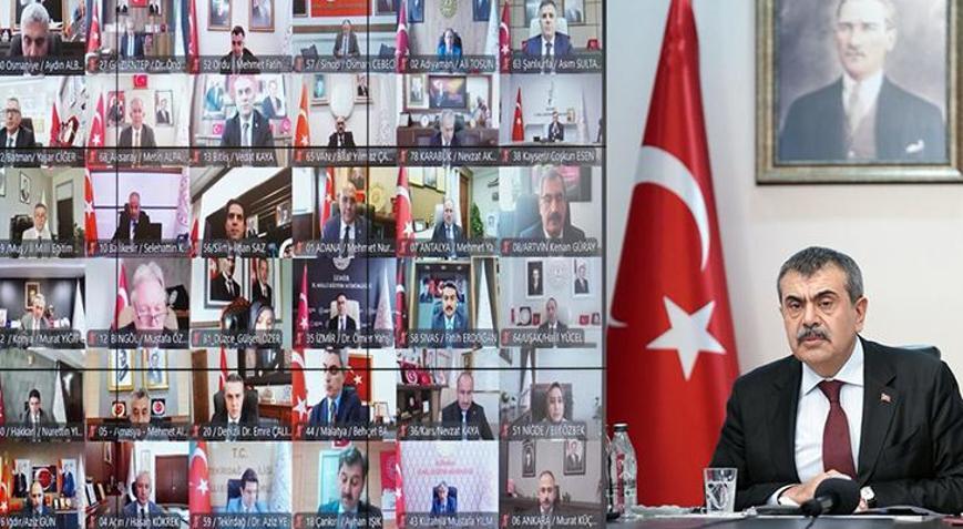 Bakan Tekin, 81 ilin milli eğitim müdürleriyle toplantı yaptı